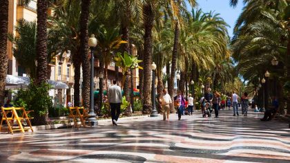 Paseo La Esplanada En Alicante Costa Blanca