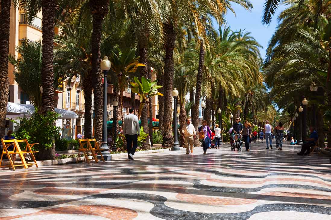 Paseo La Esplanada En Alicante Costa Blanca